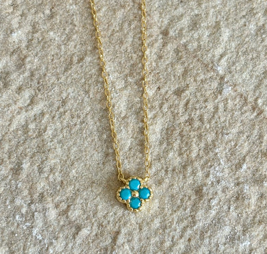 DAINTY CLOVER NECKLACE