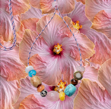 CRYSTAL LEI  NECKLACE [BLUSH]