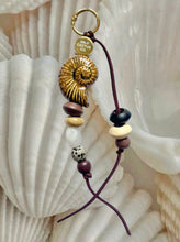 SUN CONCH BAG CHARM/KEYRING [COCONUT]