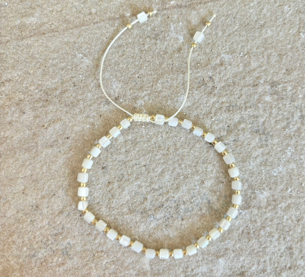COURTNEY BRACELET [WHITE]