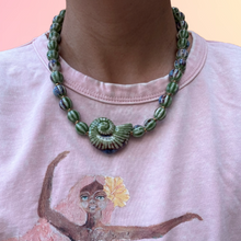 COCO LOCO NECKLACE [OLIVE]