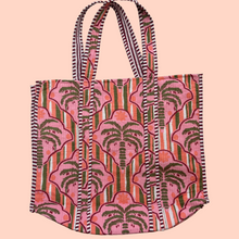 THE WEEKENDER TOTE [SOL PALM TREE PINK]