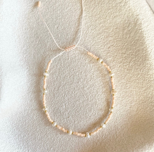 DAINTY LOVE BRACELET [BLUSH]