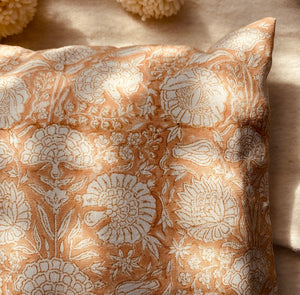 FULL BLOOM BLOCK PRINT CUSHION COVER [BLUSH]